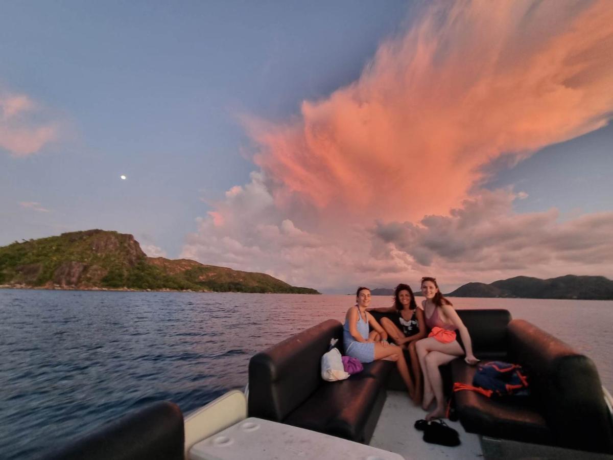 Mirella Villa Island Princess Villa Anse Volbert Village  Bagian luar foto