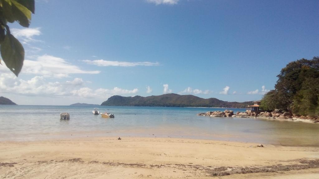 Mirella Villa Island Princess Villa Anse Volbert Village  Bagian luar foto